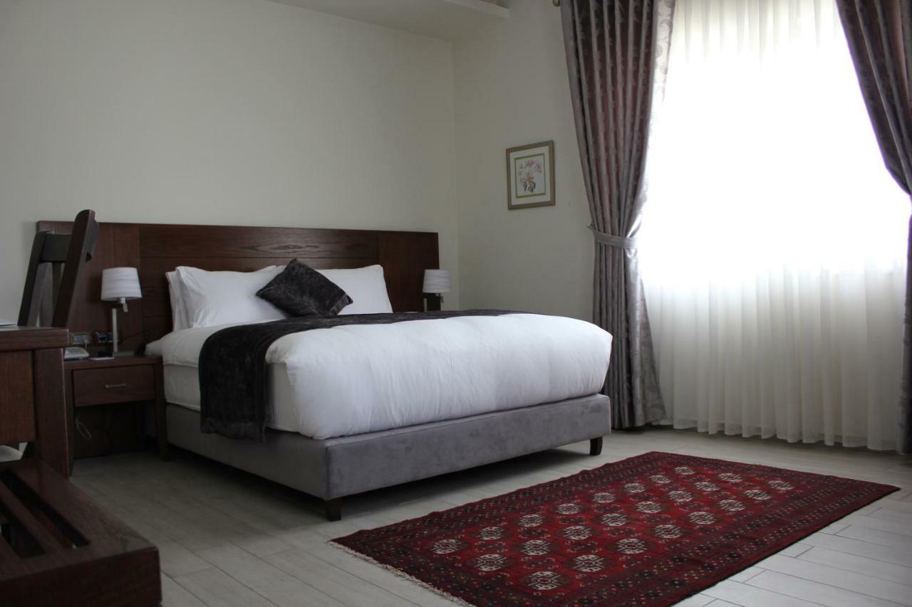 Lavender Boutique Hotel ラマッラ エクステリア 写真